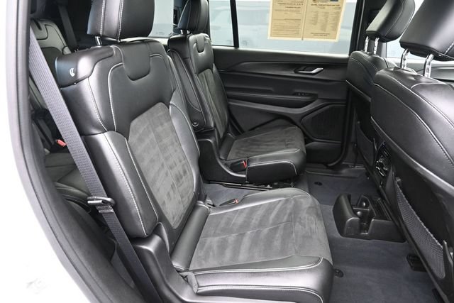 Used 2023 Jeep Grand Cherokee L Laredo AWD/4WD image 30