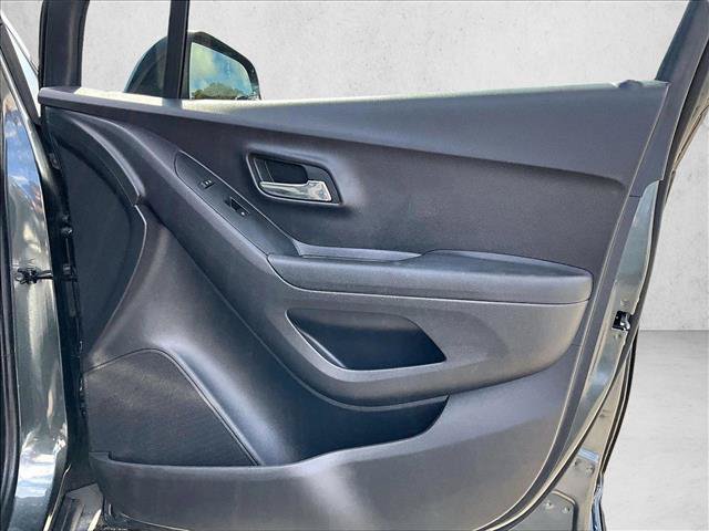 Certified 2020 Chevrolet Trax LS FWD image 18