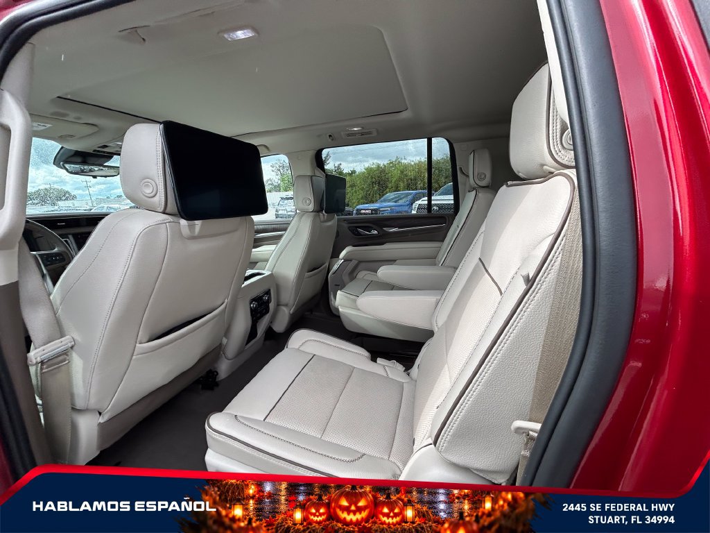 Used 2024 GMC Yukon XL Denali w/ Denali Reserve Package AWD/4WD image 13