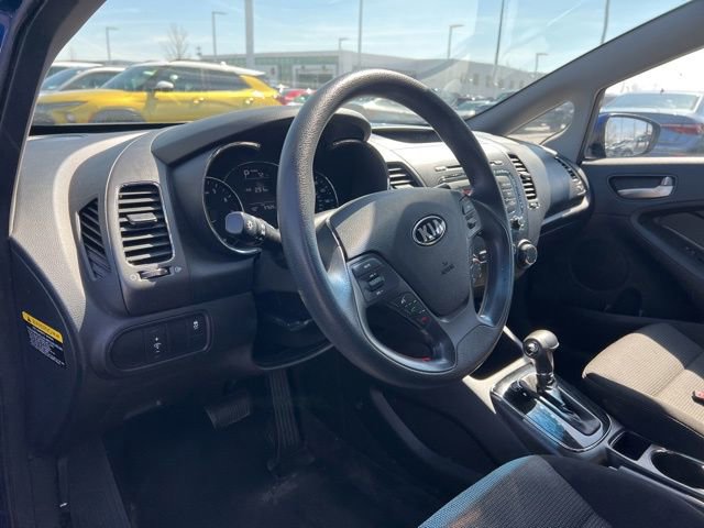 Used 2017 Kia Forte LX image 9