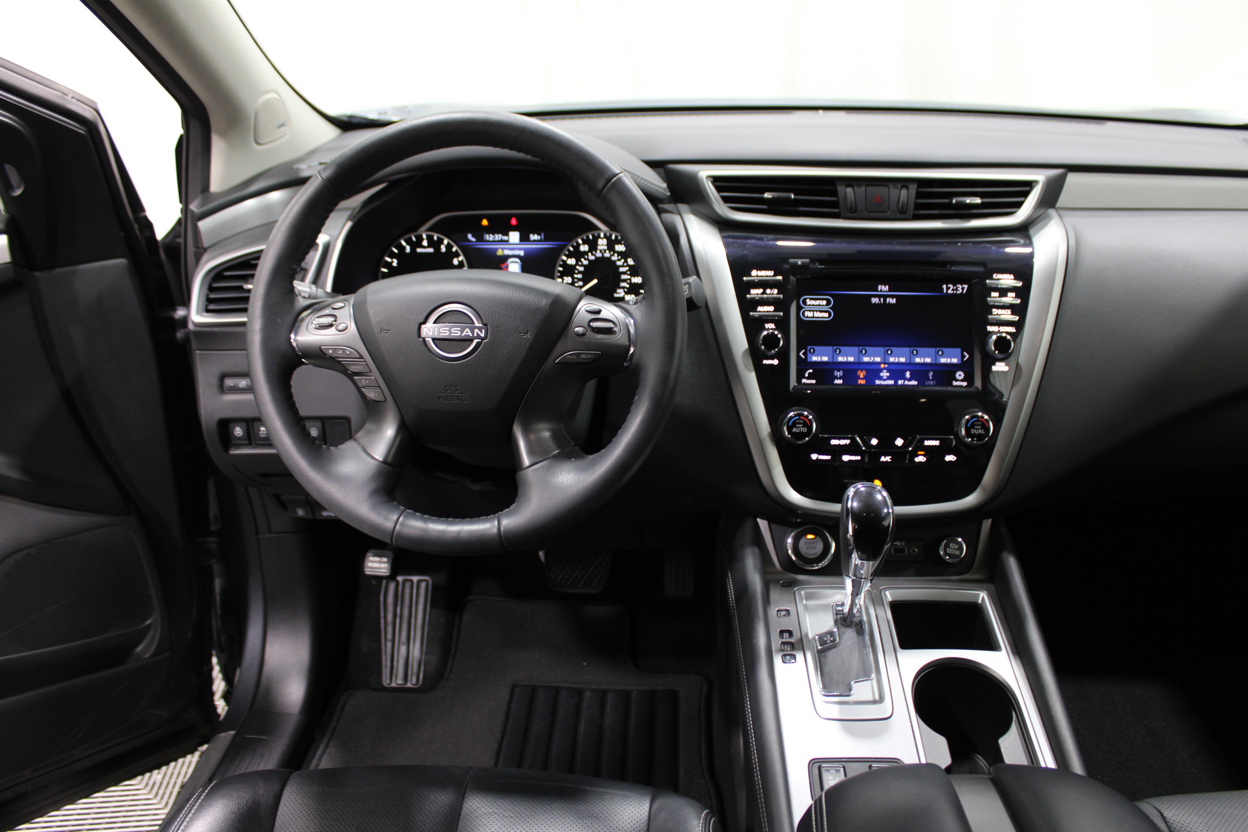 Used 2023 Nissan Murano SL w/ SL Moonroof Package image 2