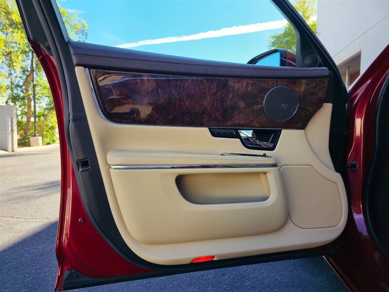 Used 2012 Jaguar XJ RWD image 12