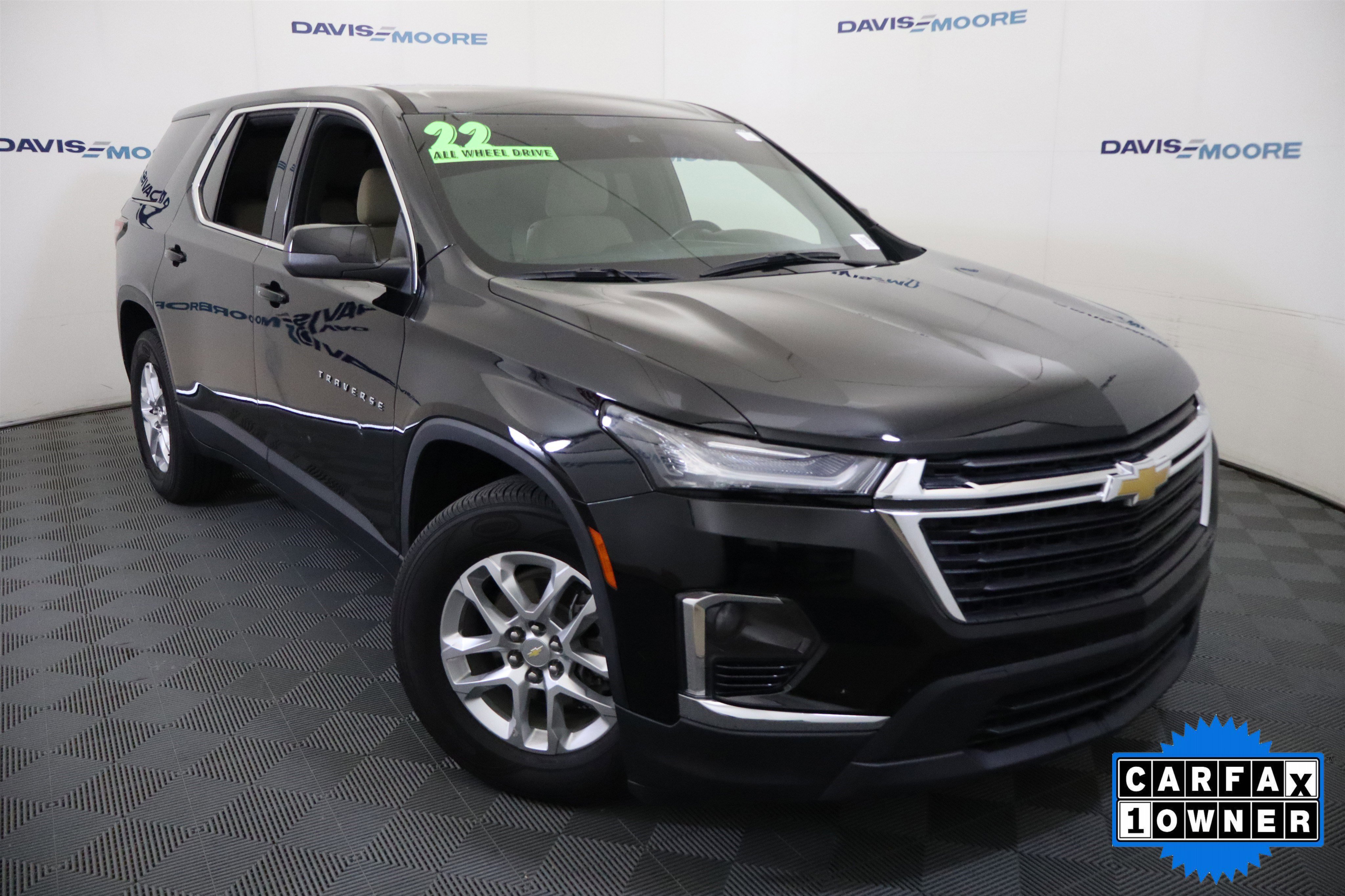 Used 2022 Chevrolet Traverse LS AWD/4WD image 2