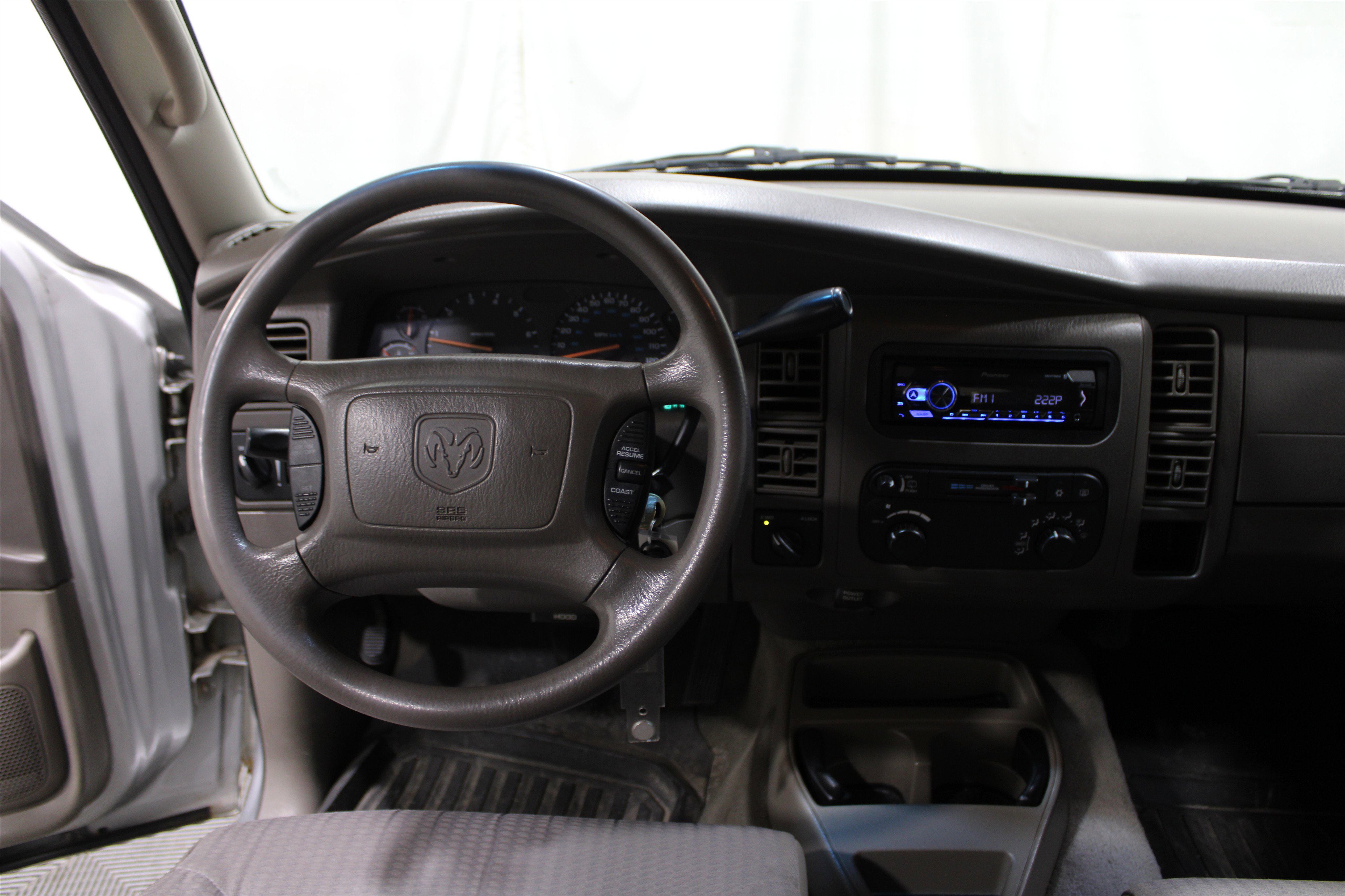 Used 2002 Dodge Durango Sport image 2