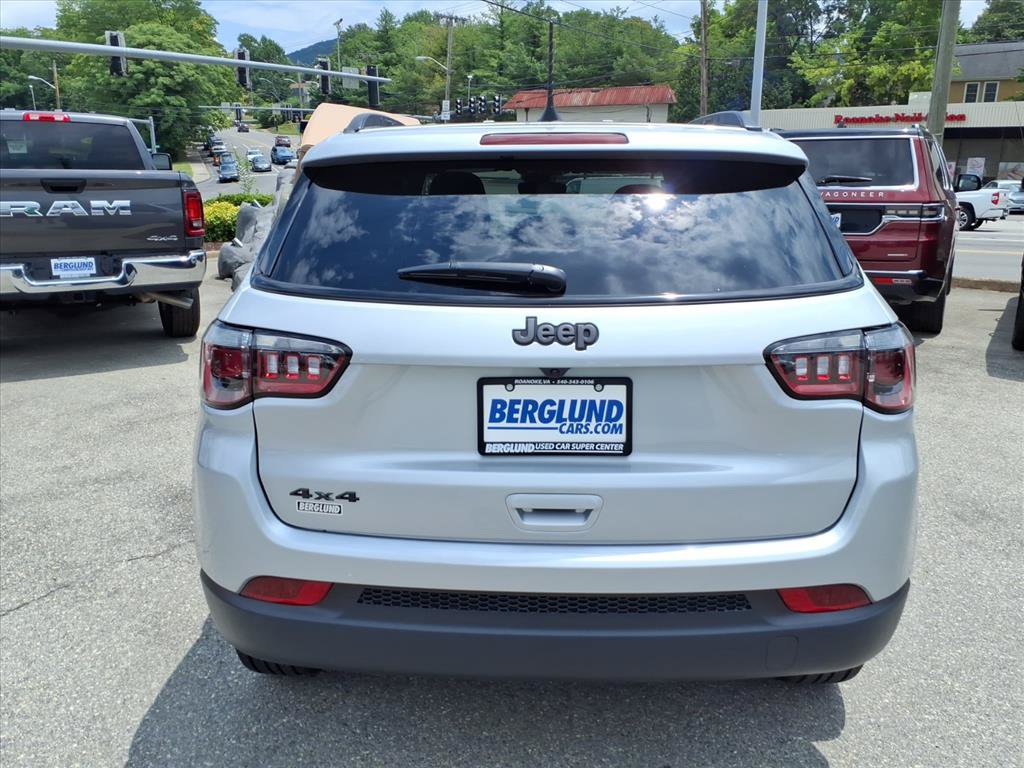 New 2026 Jeep Compass Latitude AWD/4WD image 5