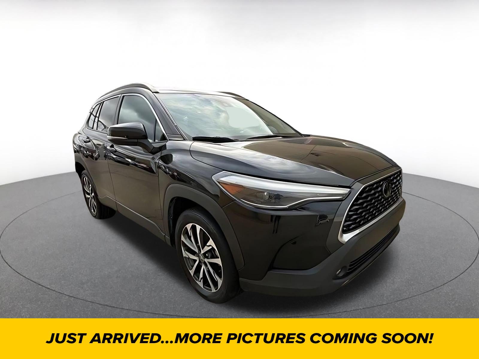 Used 2022 Toyota Corolla Cross XLE