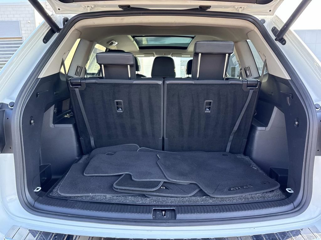 Used 2023 Volkswagen Atlas SE w/ Panoramic Sunroof Package AWD/4WD image 12