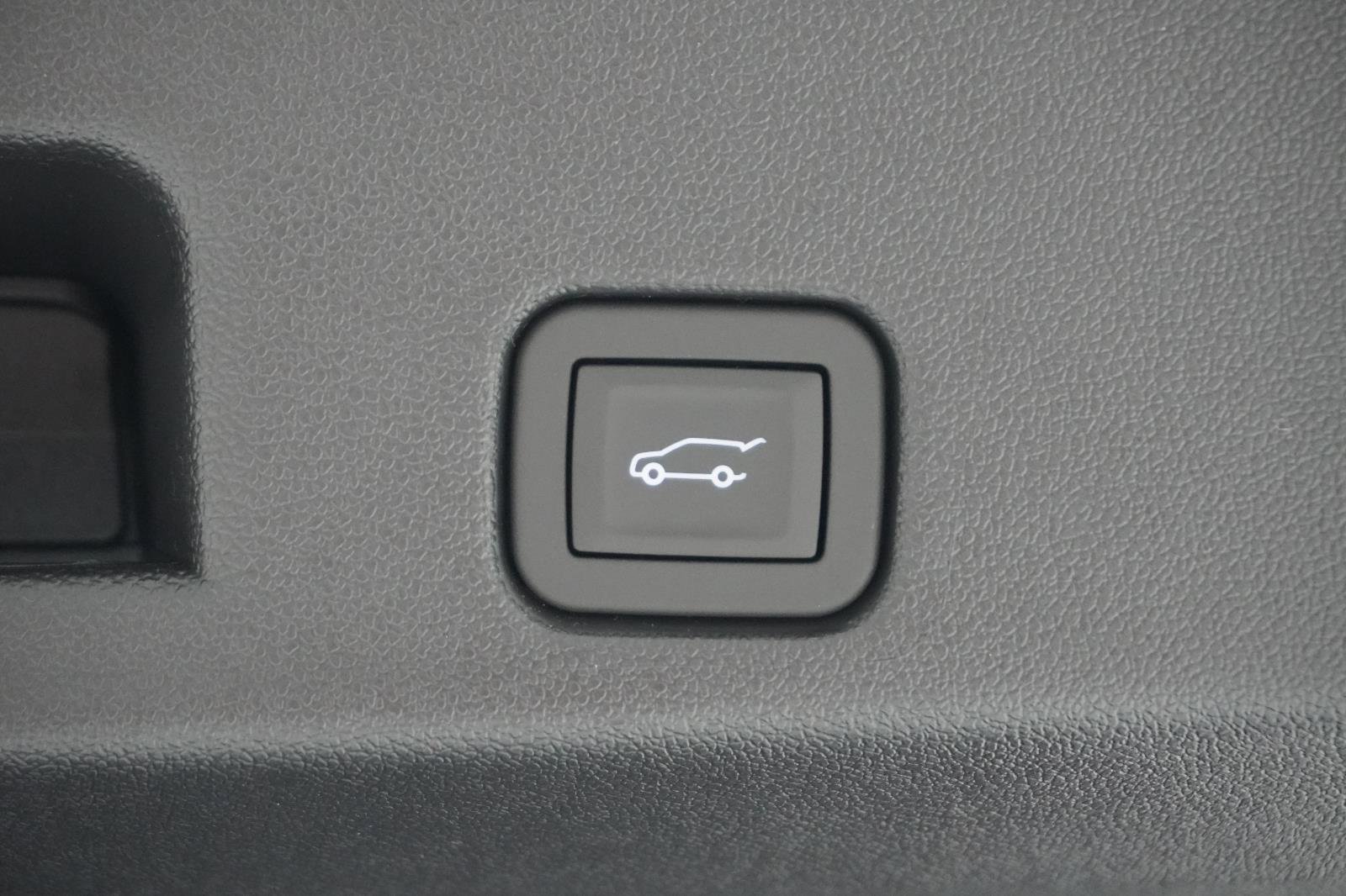 New 2026 Chevrolet Traverse Z71 w/ Enhanced Driving Package AWD/4WD image 7