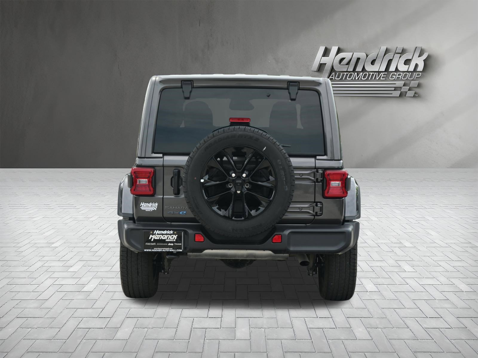 Used 2025 Jeep Wrangler Unlimited Sahara AWD/4WD image 8