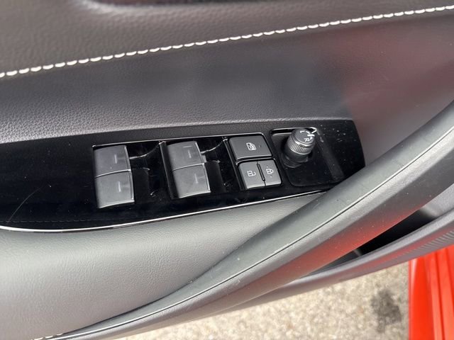 Certified 2025 Toyota Corolla SE image 38