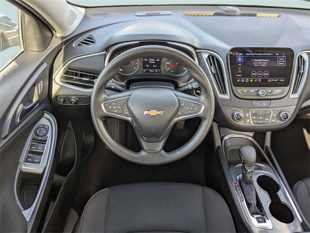 Used 2025 Chevrolet Malibu LT image 14