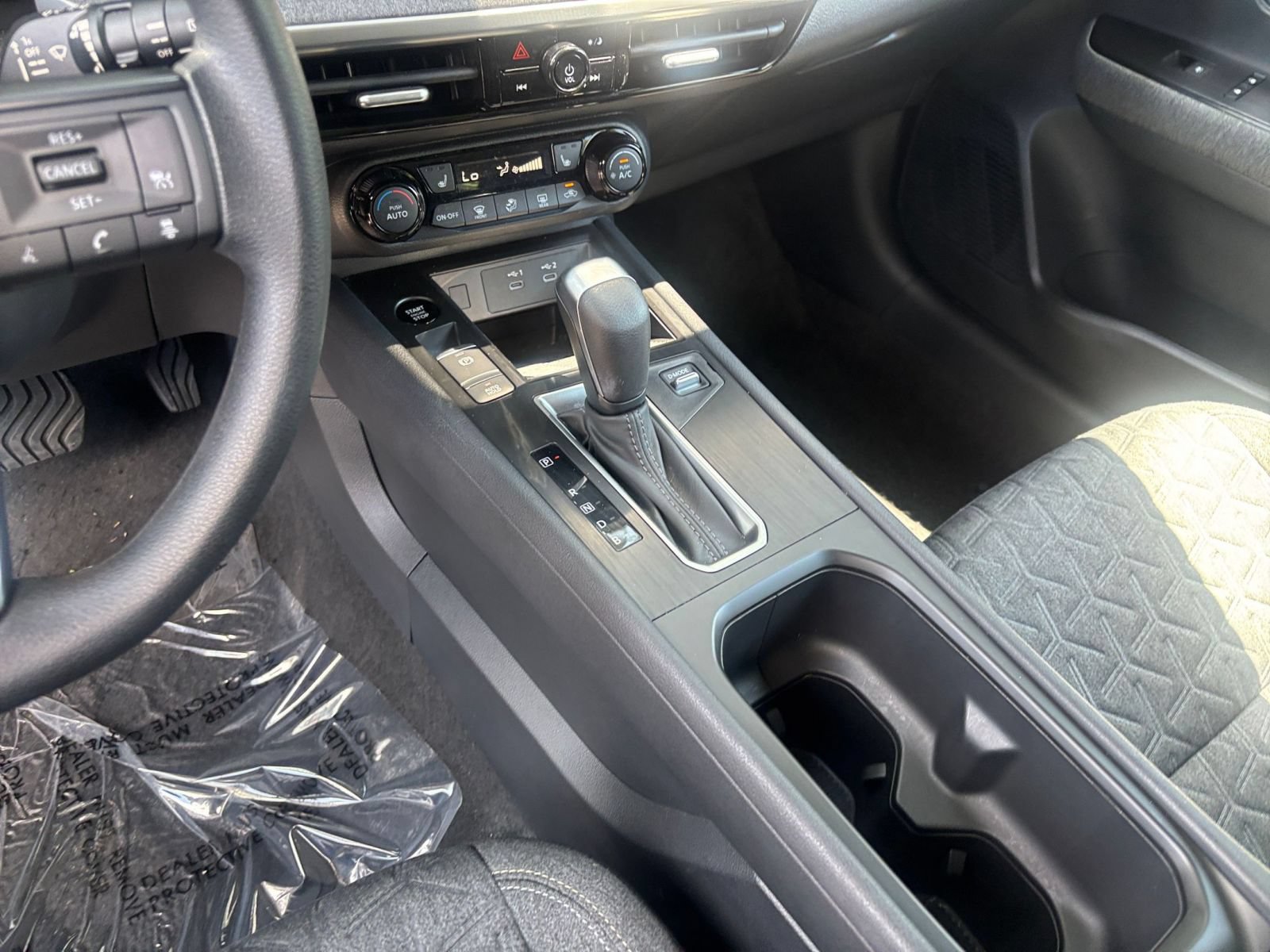 Used 2026 Nissan Kicks SV w/ Cold Weather Package FWD image 39