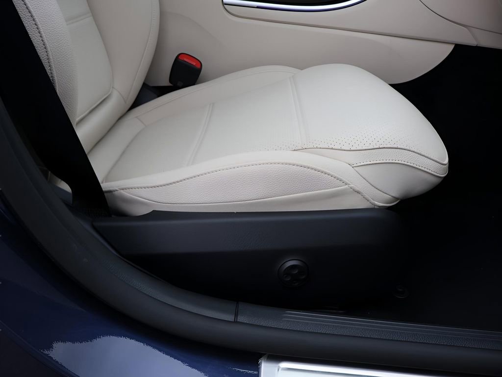 Certified 2025 Mercedes-Benz C 300 4MATIC Sedan image 12