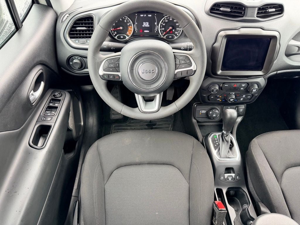 Used 2023 Jeep Renegade Latitude AWD/4WD image 17
