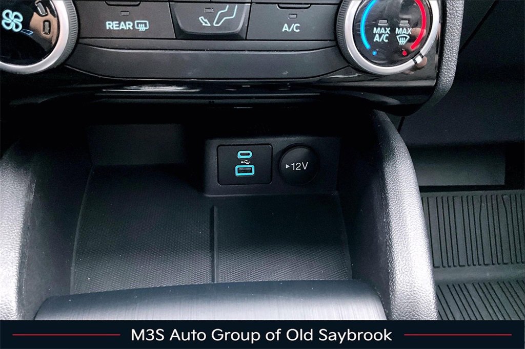 Used 2022 Ford Escape SE image 15