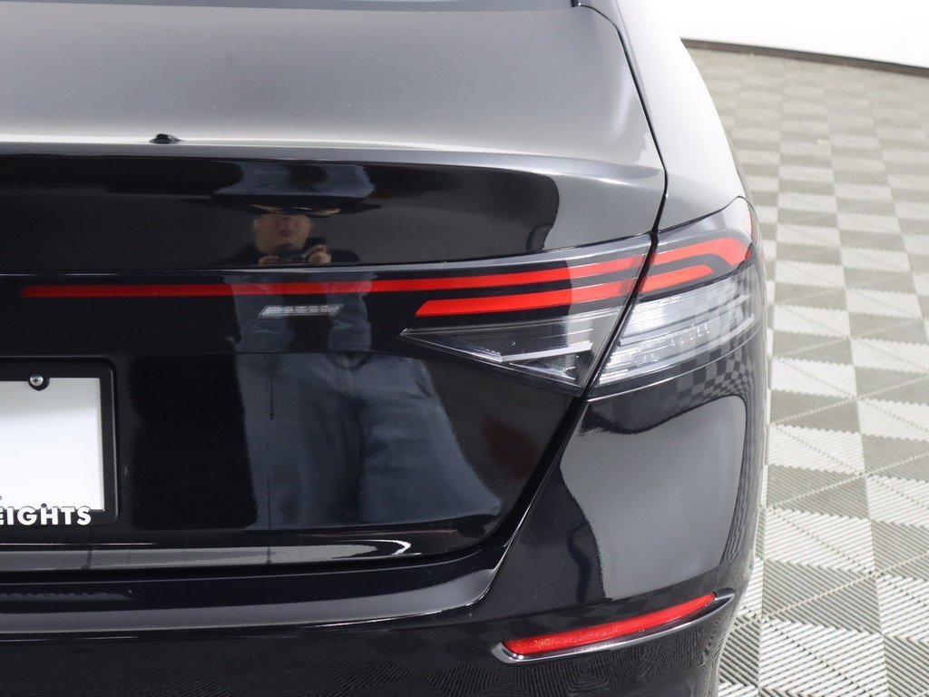 Certified 2025 Honda Accord LX image 13