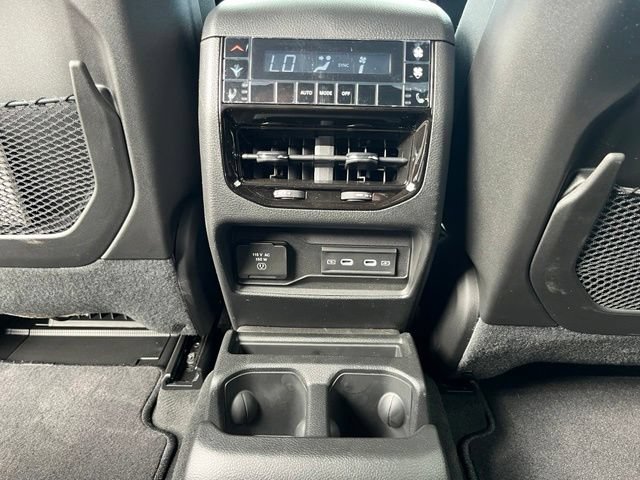 New 2026 Jeep Grand Cherokee L Limited w/ Limited Altitude Package AWD/4WD image 18