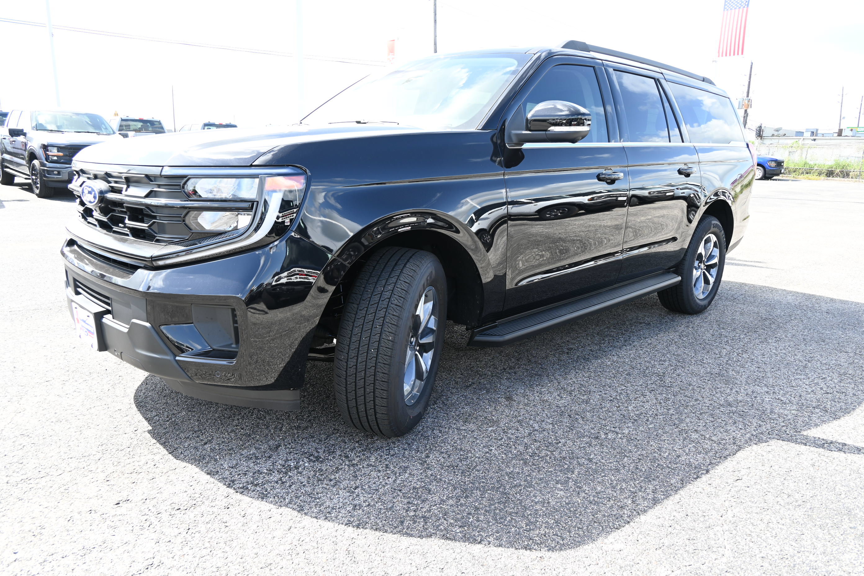 New 2027 Ford Expedition Max Active RWD image 9