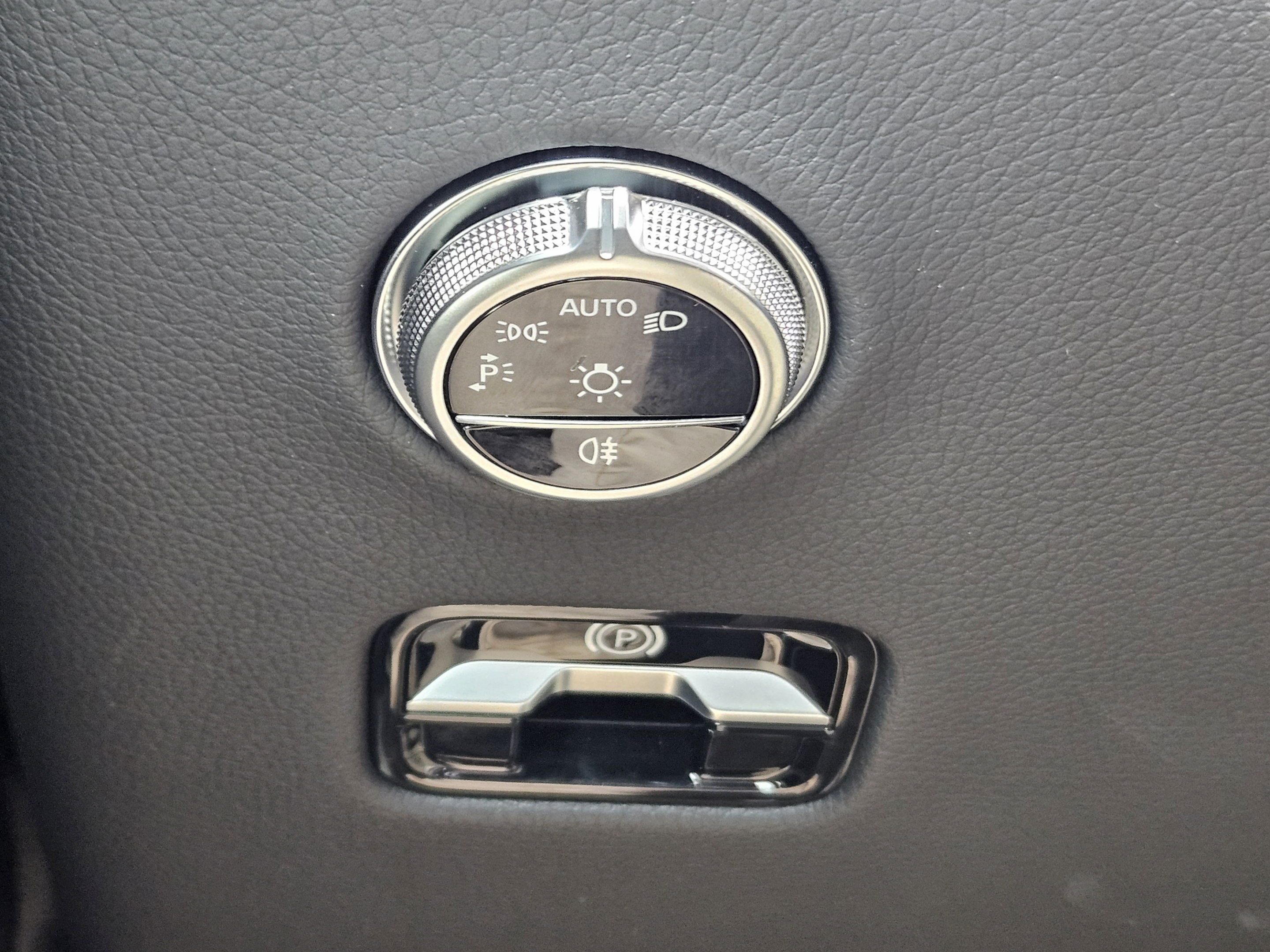 Certified 2026 Mercedes-Benz GLC 300 4MATIC image 31