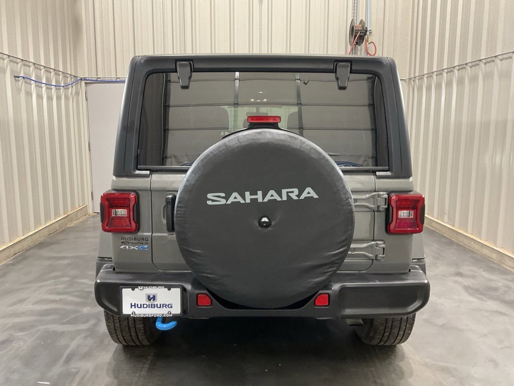 Used 2023 Jeep Wrangler Unlimited Sahara w/ Cold Weather Group image 21
