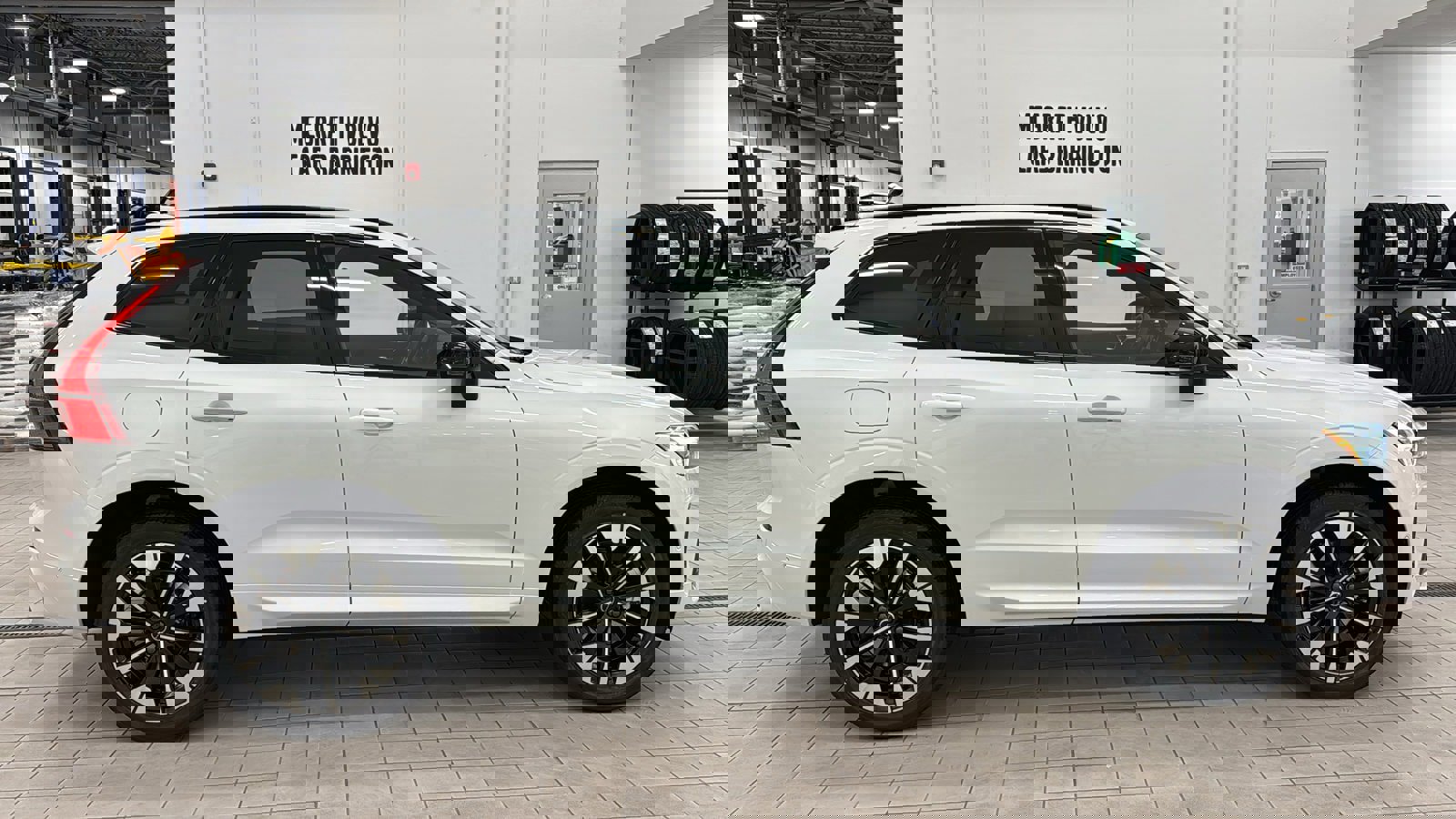 Used 2026 Volvo XC60 B5 Plus w/ Protection Package Premier image 4