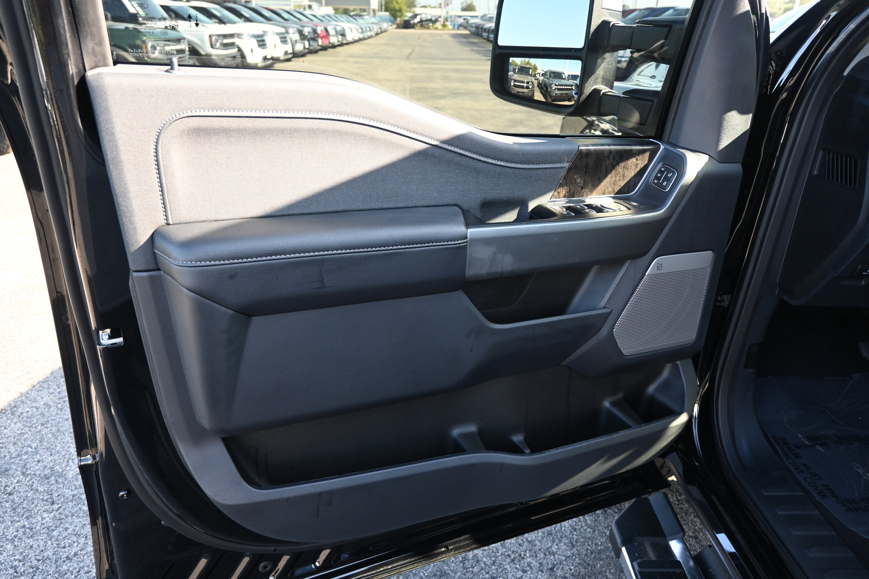 New 2026 Ford F250 Lariat image 15