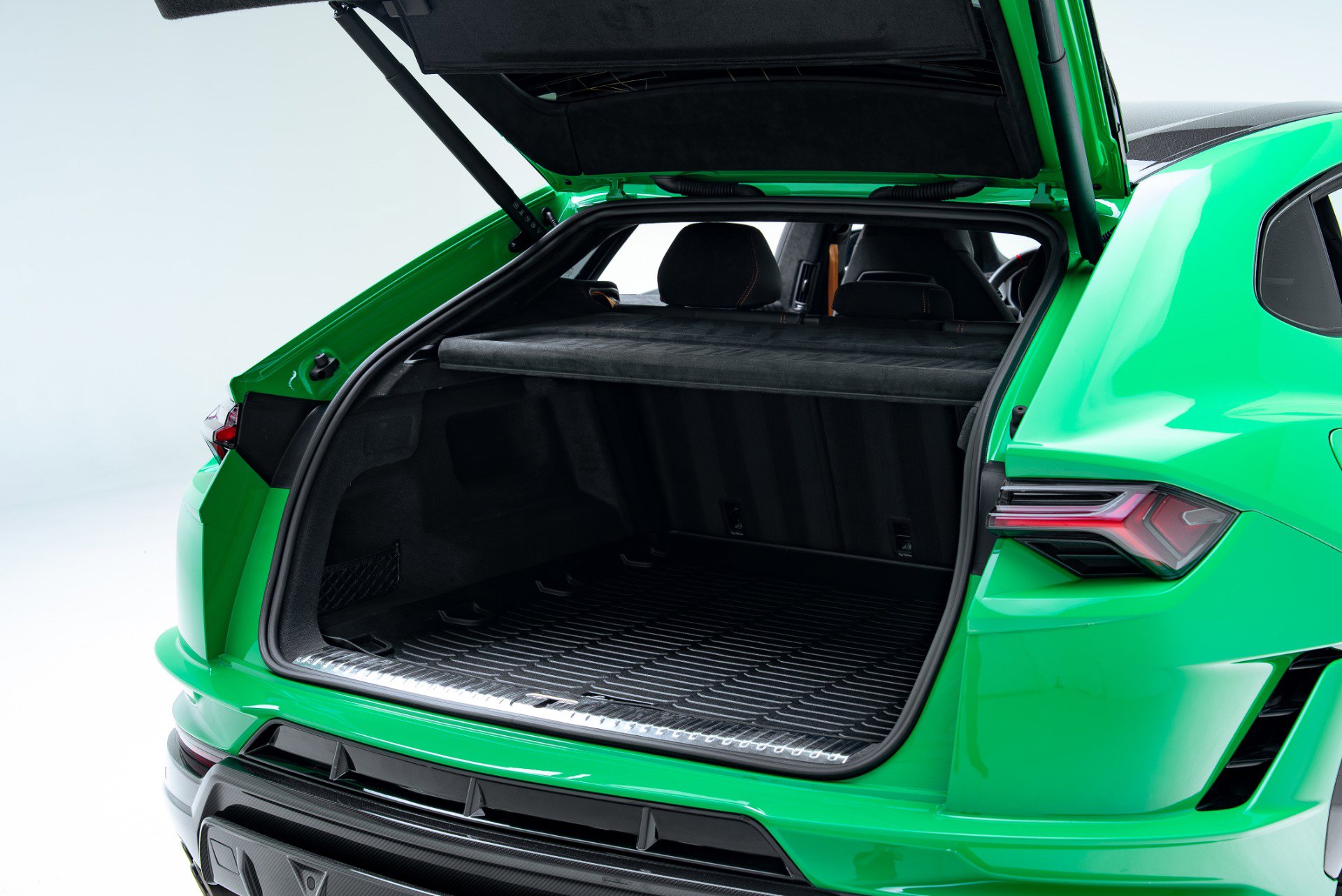 Used 2023 Lamborghini Urus Performante AWD/4WD image 56