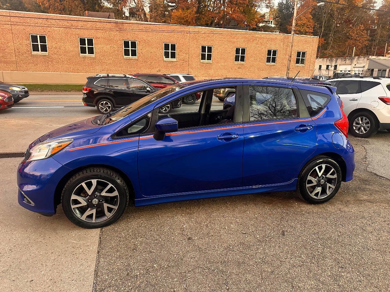 Used 2015 Nissan Versa Note SR image 4