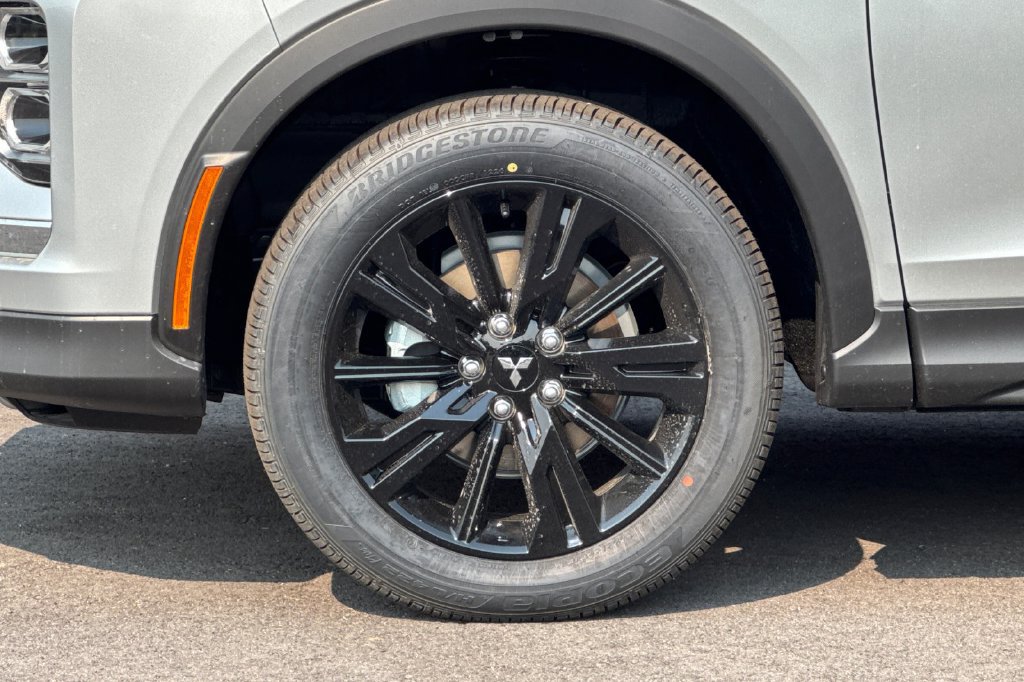 New 2026 Mitsubishi Eclipse Cross LE AWD/4WD image 29