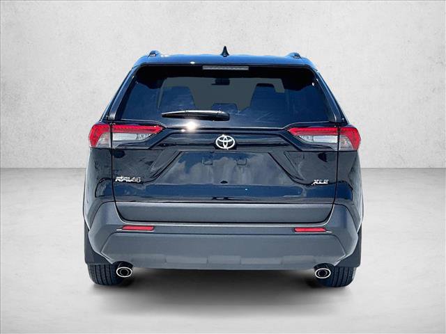 Used 2025 Toyota RAV4 XLE w/ Convenience Package FWD image 4