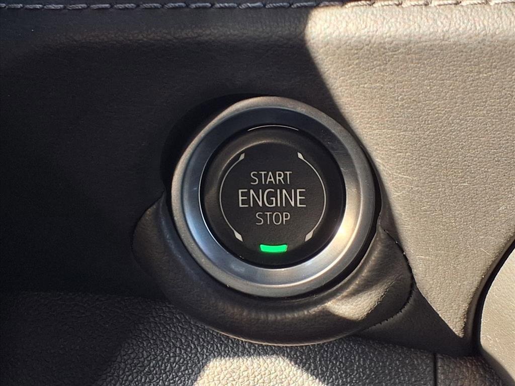 Used 2025 Chevrolet Tahoe LT image 8