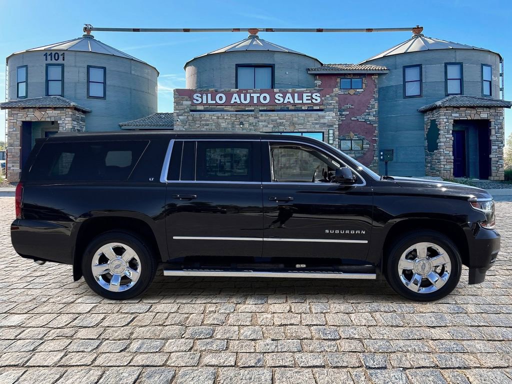 Used 2018 Chevrolet Suburban LT w/ LT Signature Package AWD/4WD image 6