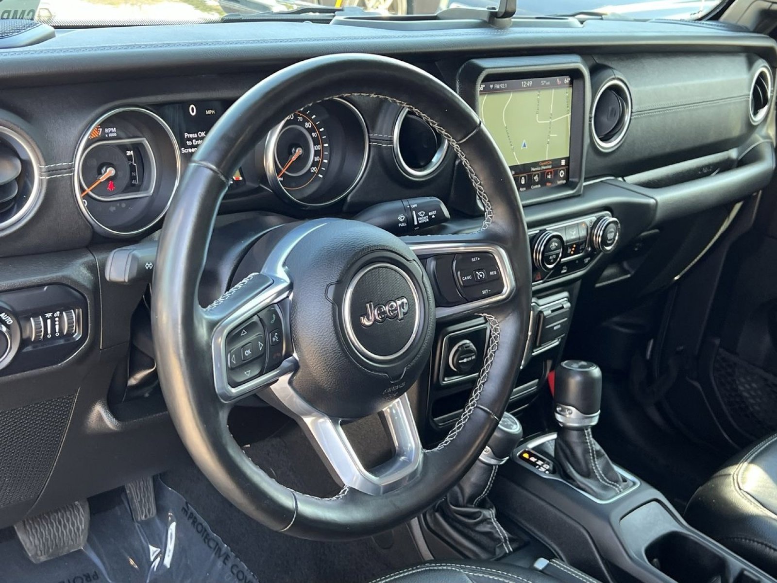 Used 2022 Jeep Wrangler Unlimited Sahara w/ Cold Weather Group image 13