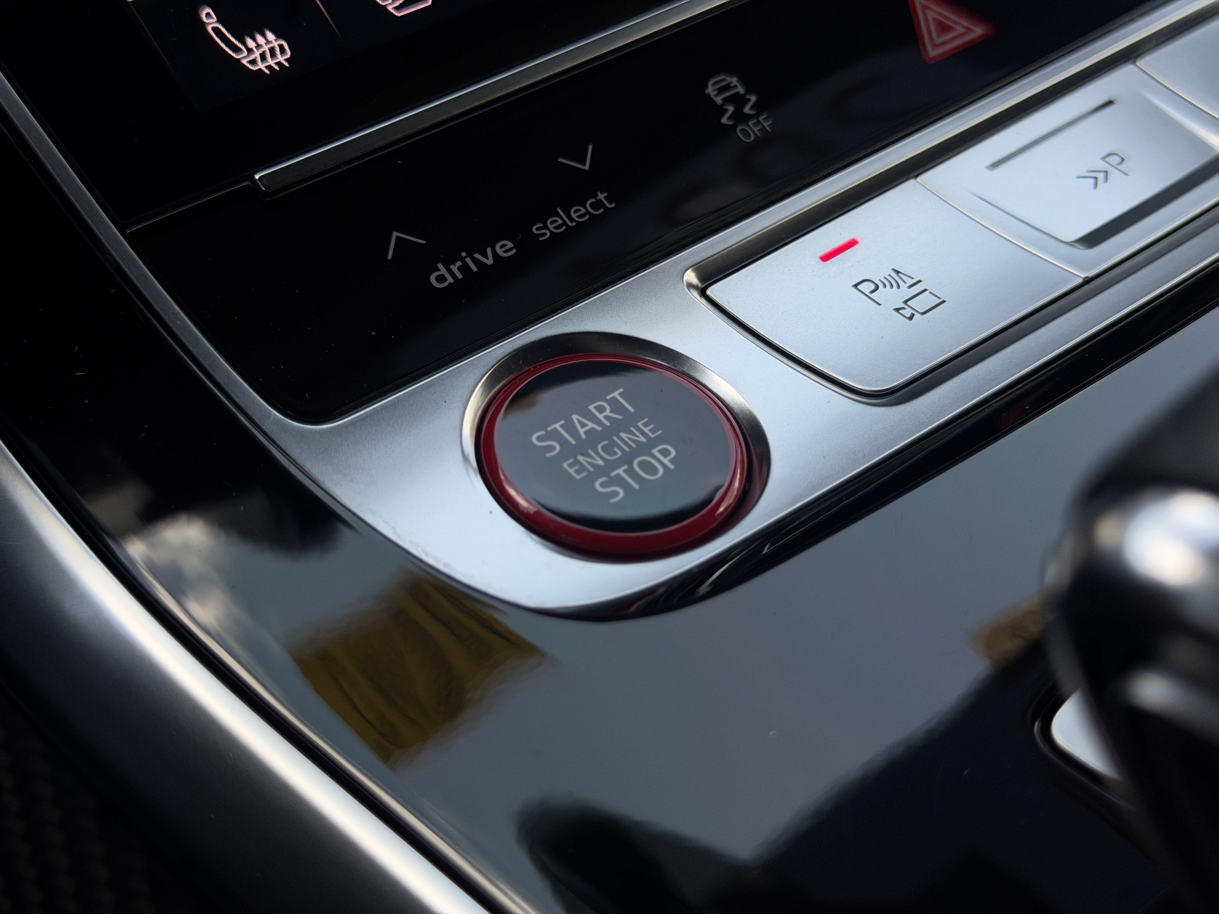 Certified 2024 Audi RS Q8 AWD/4WD image 29