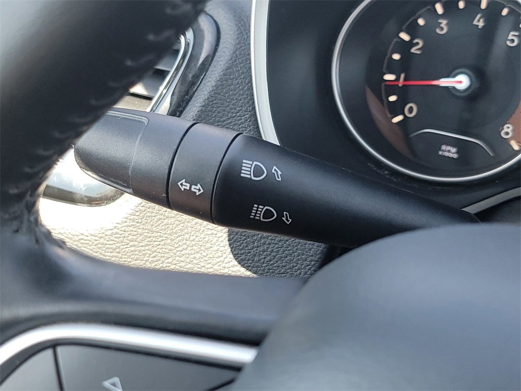 Used 2019 Jeep Compass Altitude image 34