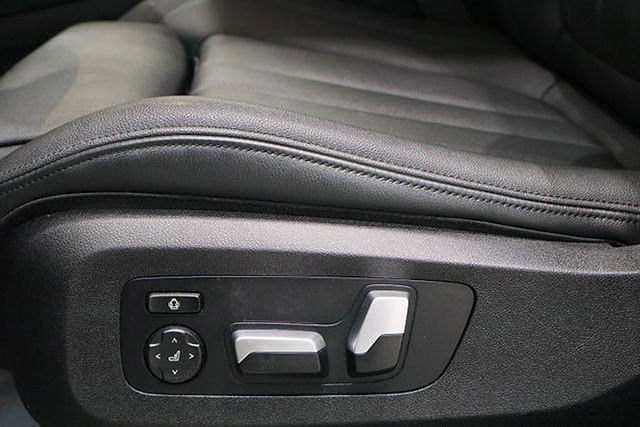Used 2021 BMW X7 xDrive40i w/ Cold Weather Package image 23