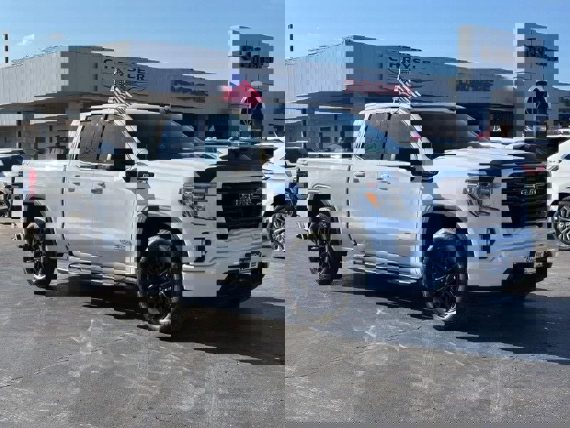 Used 2020 GMC Sierra 1500 Elevation w/ Elevation Value Package image 2