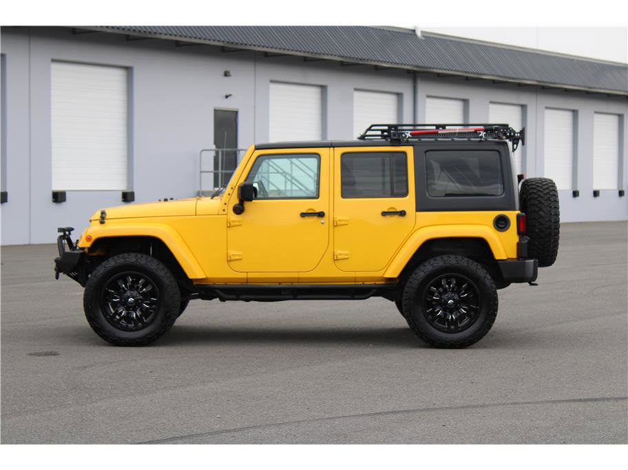 Used 2015 Jeep Wrangler Unlimited Sahara w/ Connectivity Group image 2