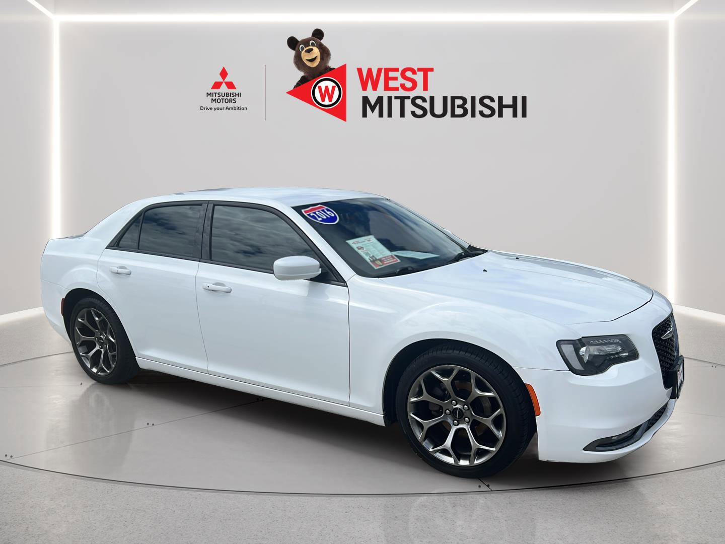Used 2016 Chrysler 300 S RWD image 7
