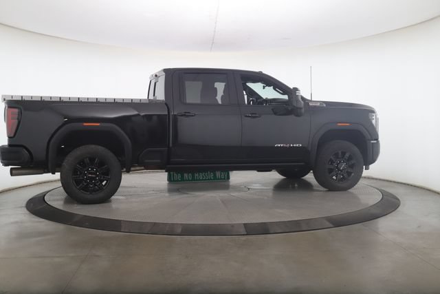 Used 2026 GMC Sierra 2500 AT4 w/ AT4 Premium Plus Package AWD/4WD image 6