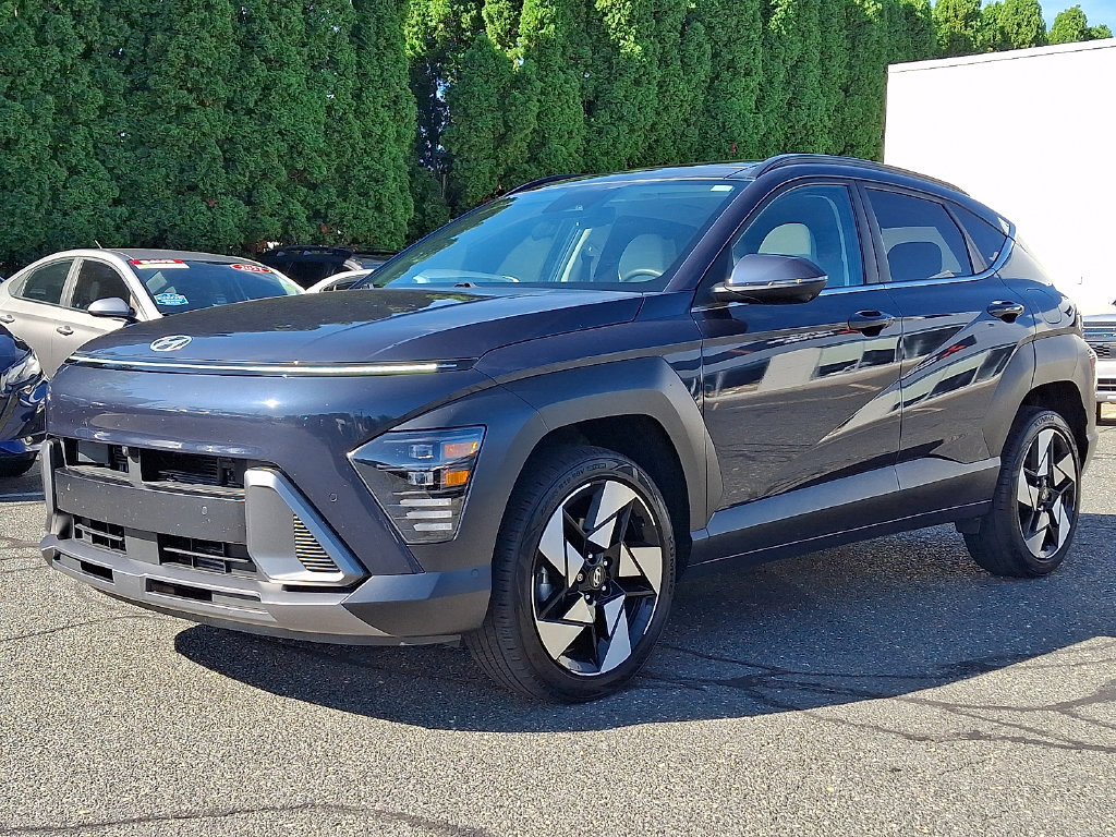 Used 2024 Hyundai Kona Limited AWD/4WD image 3
