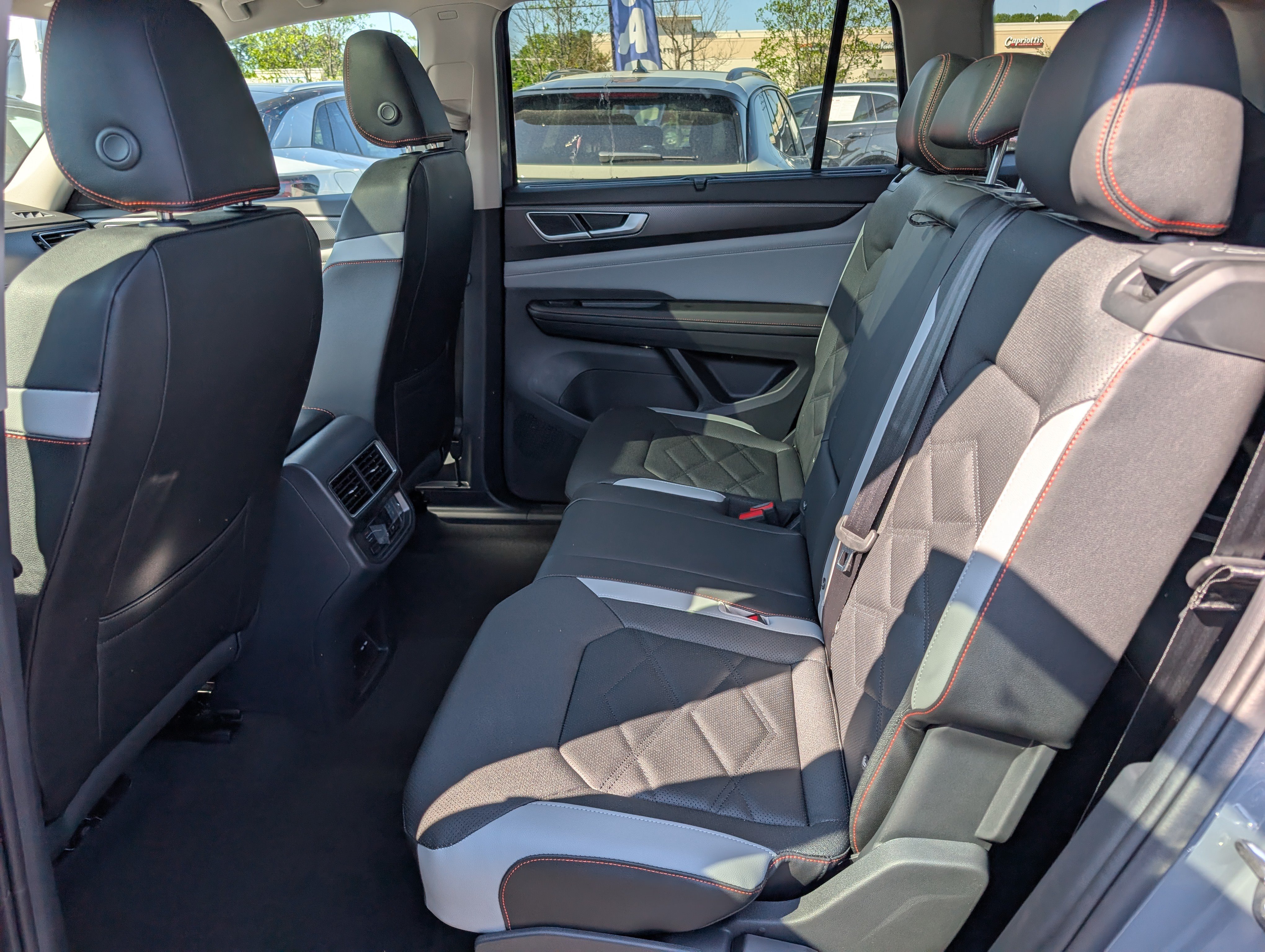 New 2026 Volkswagen Atlas Peak Edition AWD/4WD image 16