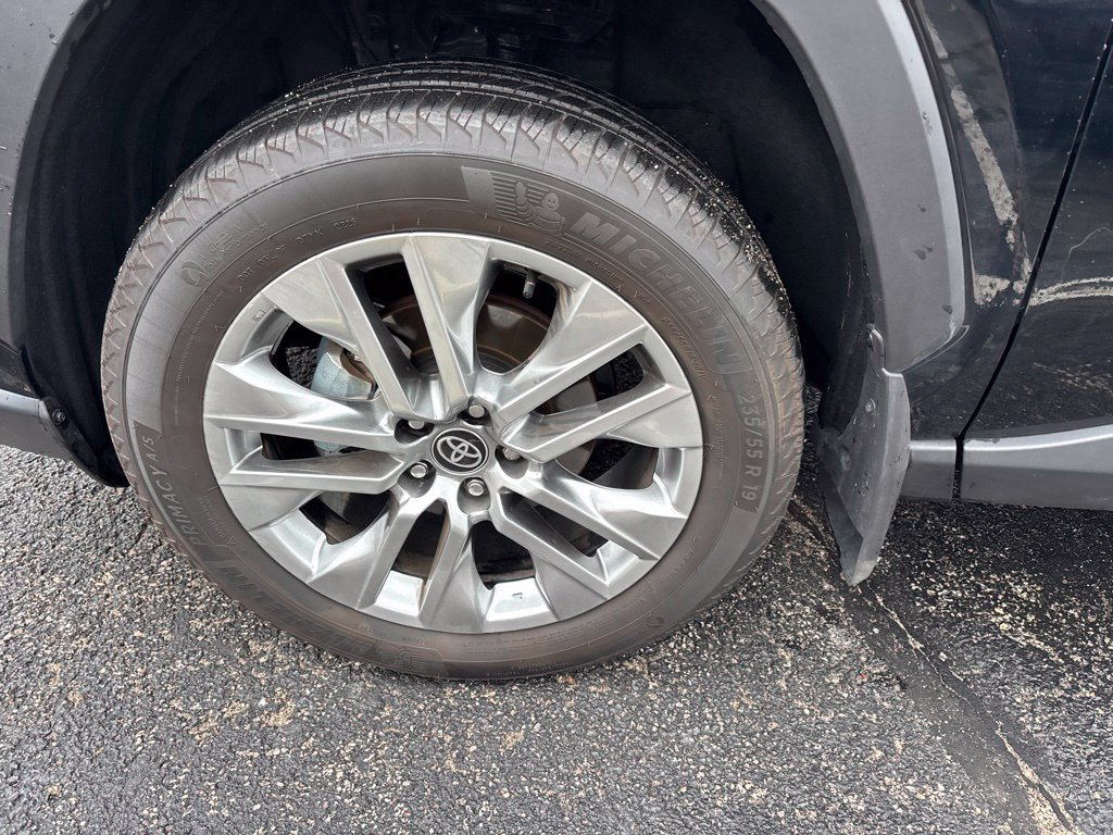 Used 2025 Toyota RAV4 XLE Premium AWD/4WD image 14