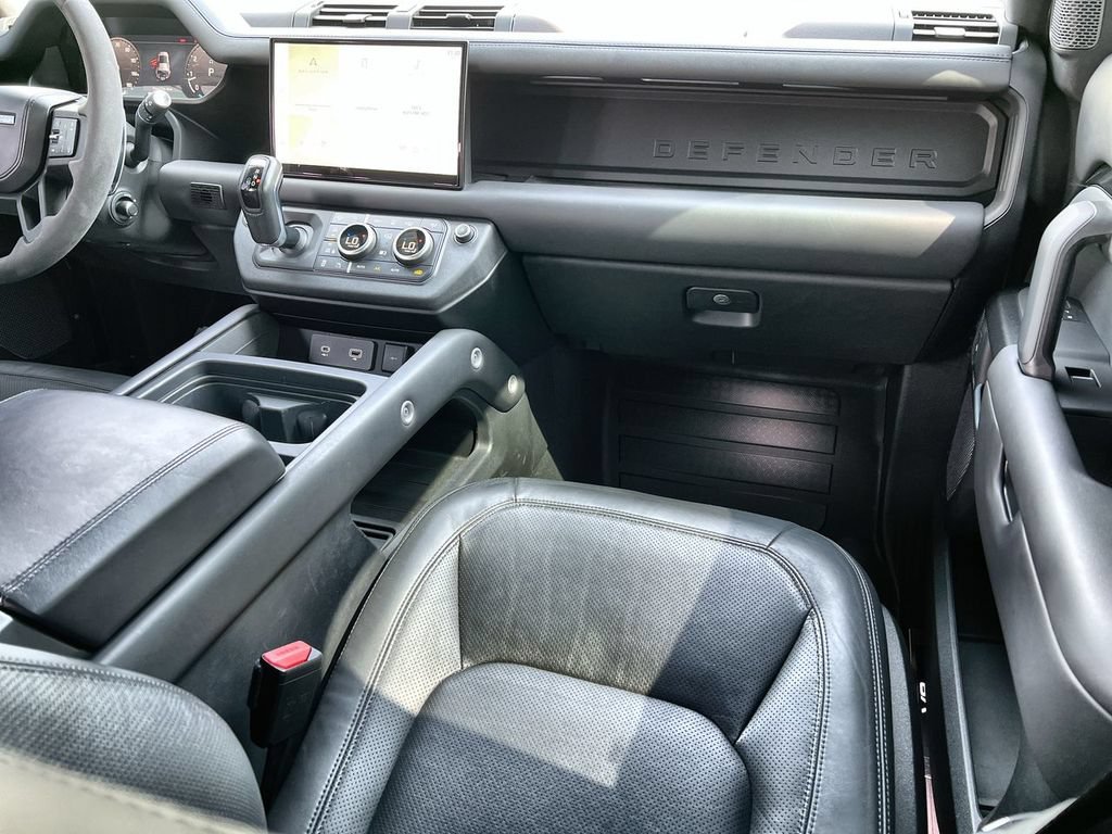 Certified 2023 Land Rover Defender 110 V8 AWD/4WD image 14