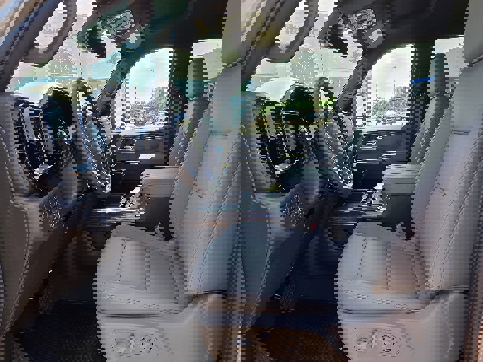 New 2026 Chevrolet Silverado 3500 LT image 11