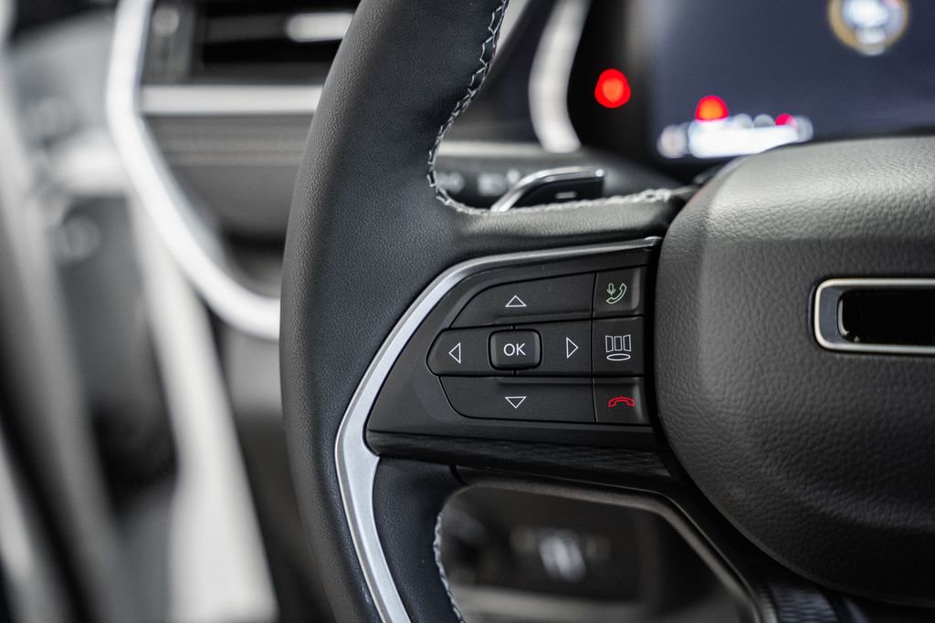 New 2025 Jeep Grand Cherokee Altitude image 26