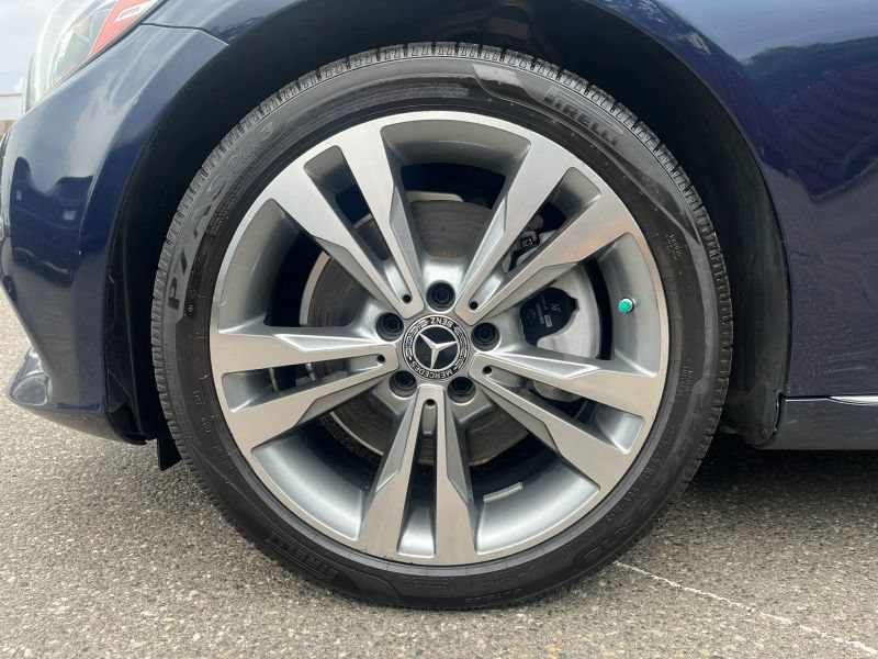 Used 2018 Mercedes-Benz C 300 4MATIC Sedan image 31