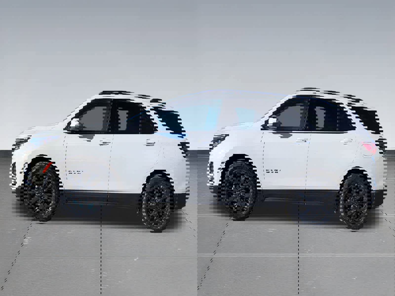 Used 2024 Chevrolet Equinox RS w/ RS Leather Package image 3