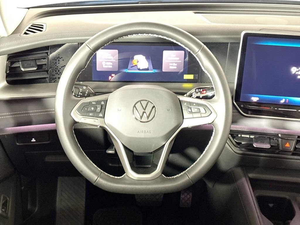 New 2026 Volkswagen Tiguan SE image 13