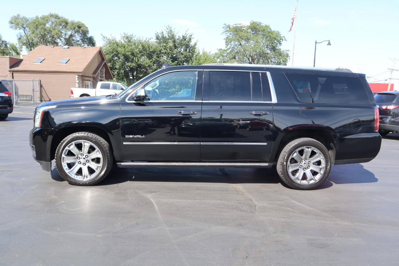 Used 2015 GMC Yukon XL Denali w/ Premium Package AWD/4WD image 2